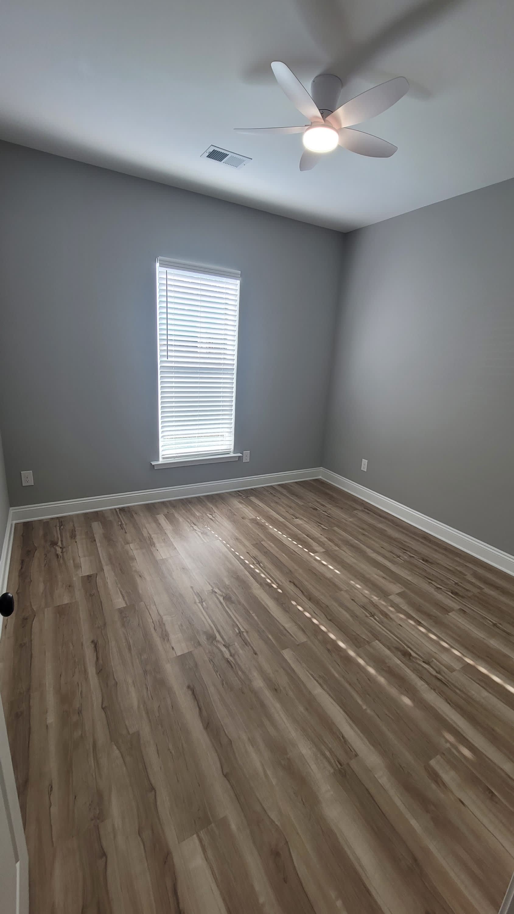1031 Wessex Drive – photo 3