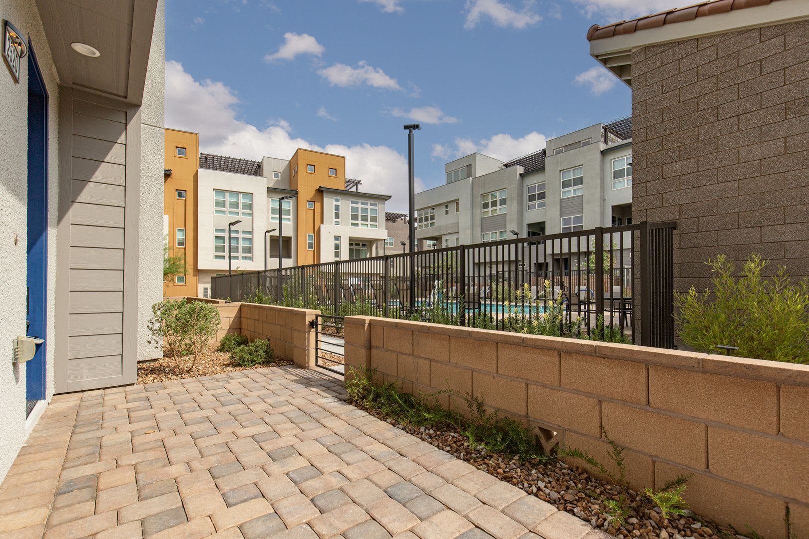 4 bedroom Upscale Townhome – photo 5