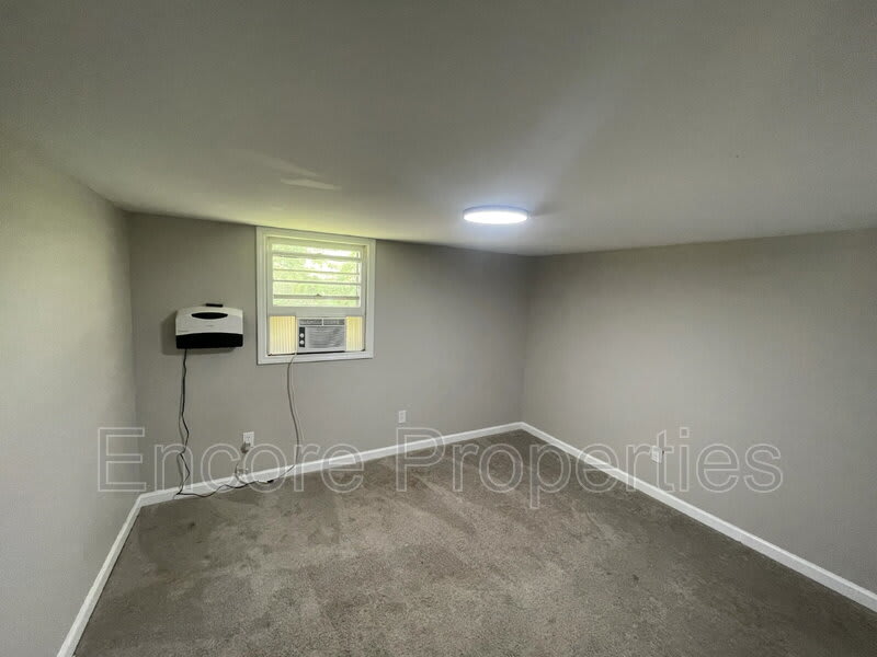 1102 Ferndale Lane – photo 3