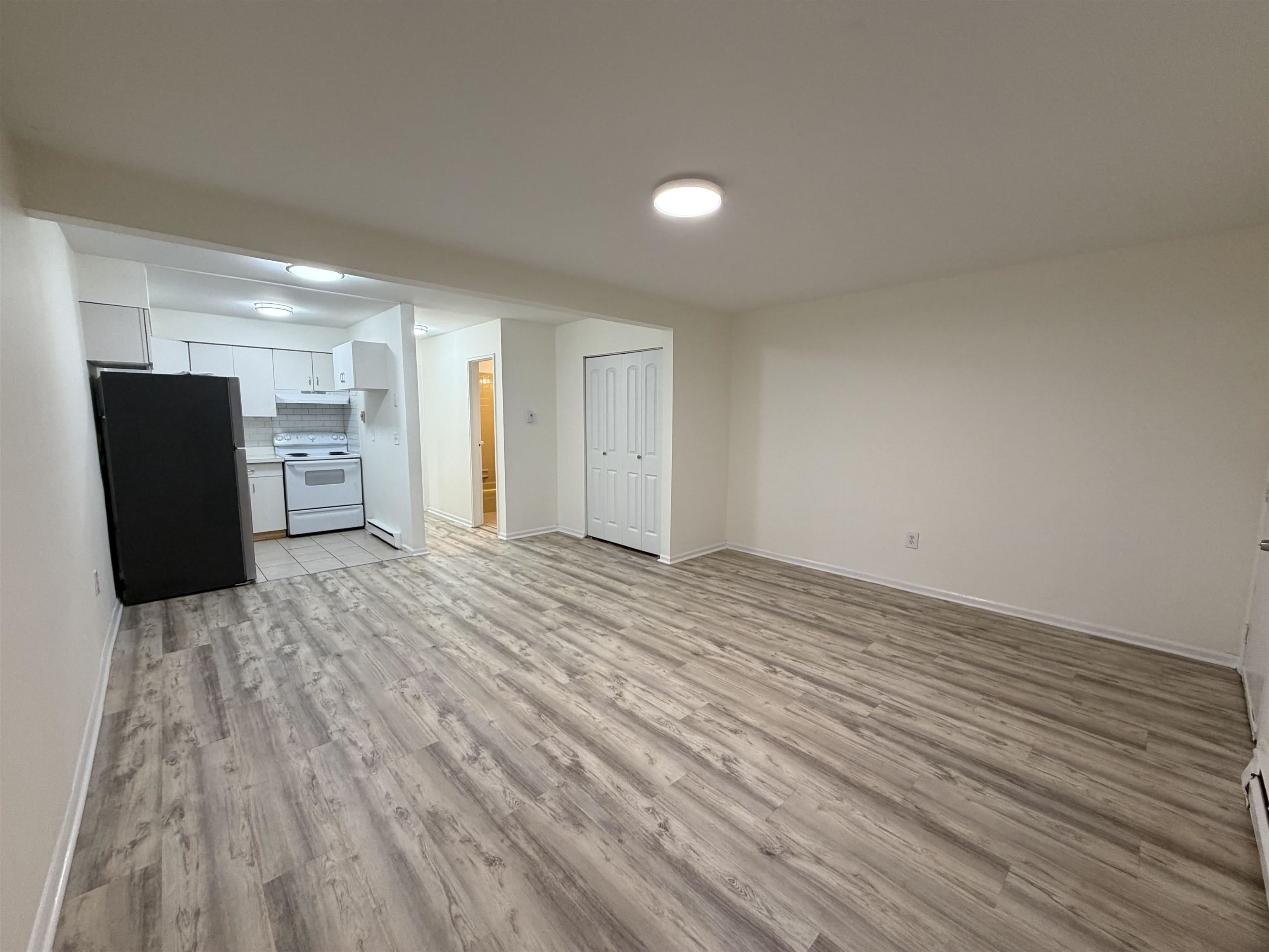 81 70TH ST – photo 4