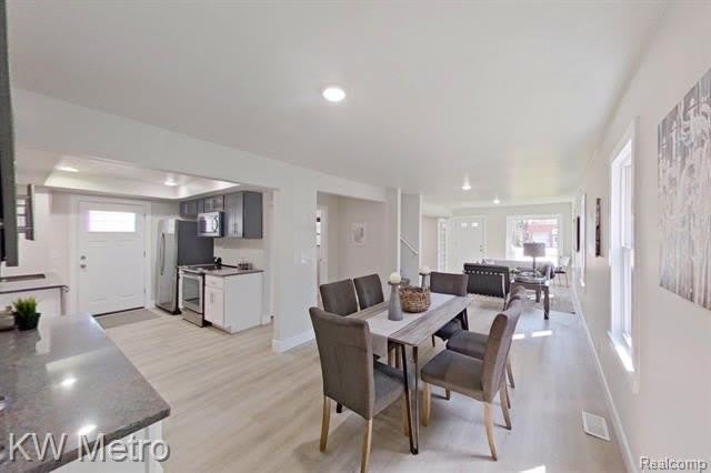 695 Livernois Street – photo 4