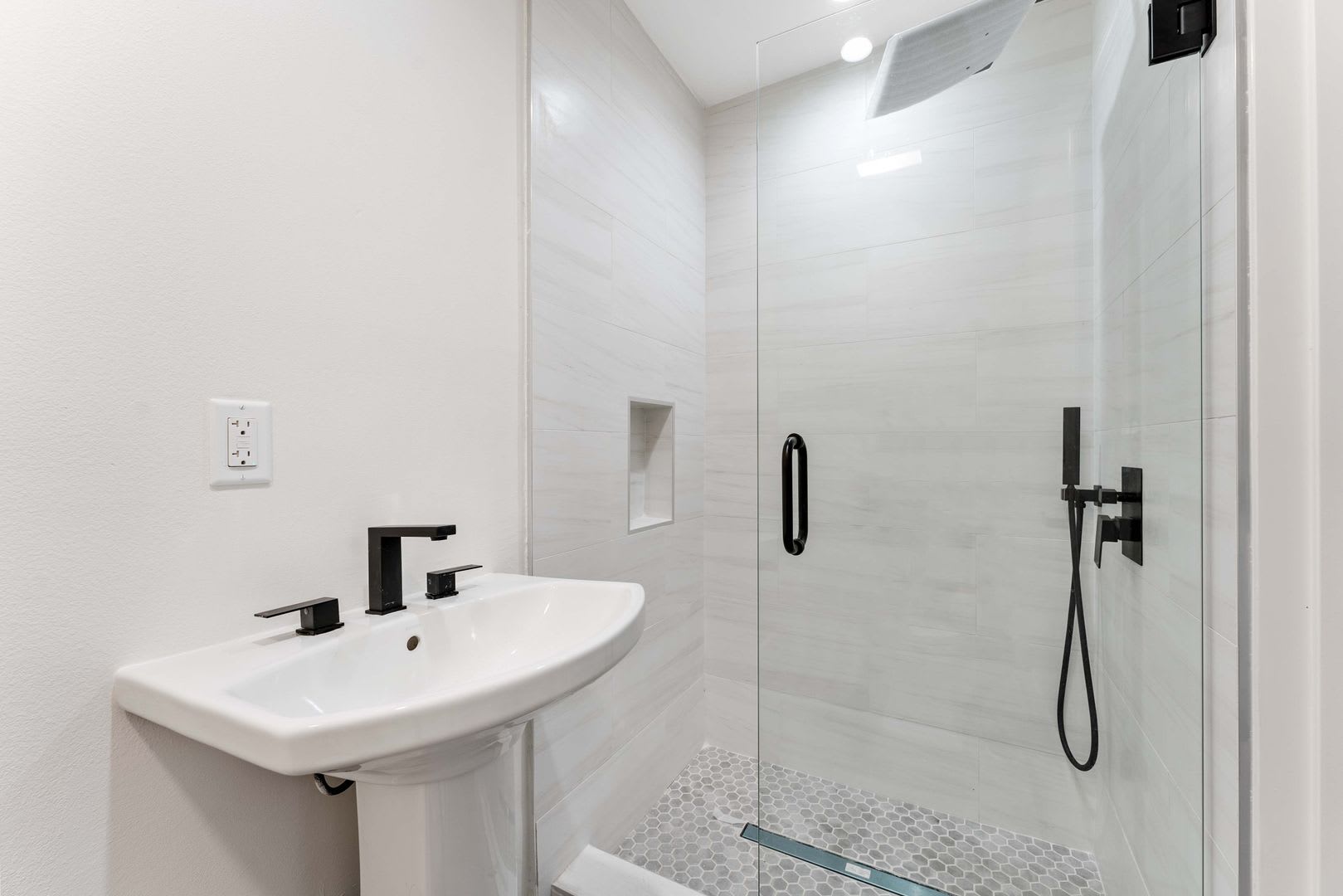 4559 W 18th St – photo 5