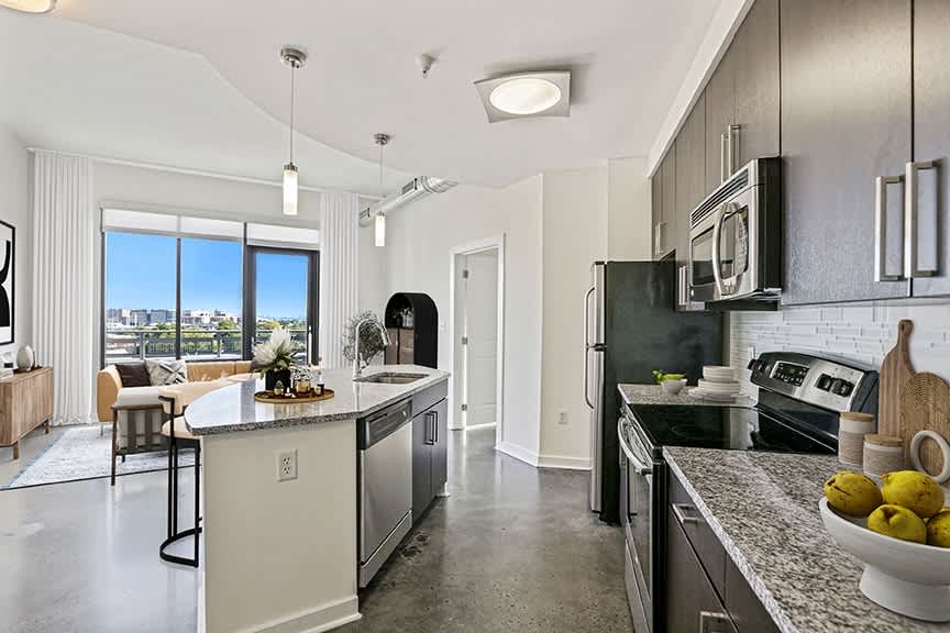 DelRay Tower Apartments – photo 2