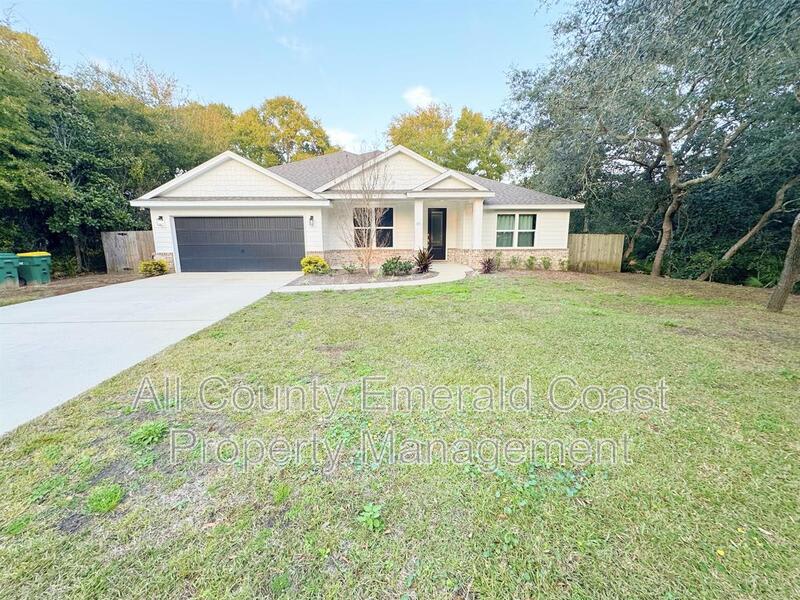 481 Kelly Street – photo 3