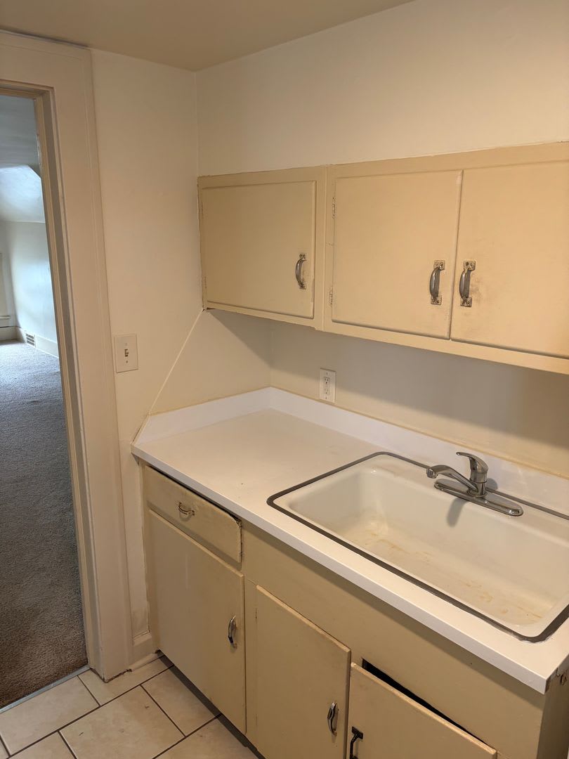 28 Grand Ave – photo 4