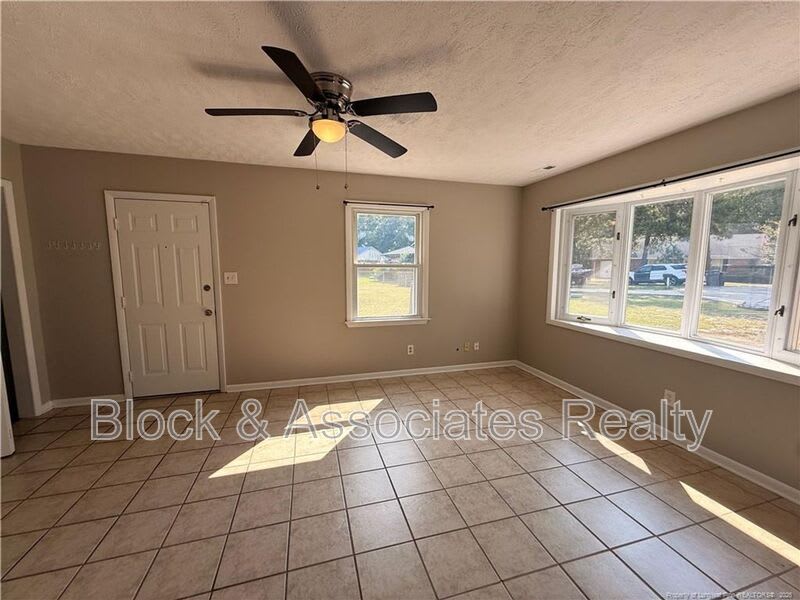 4805 Fellows Ct – photo 4