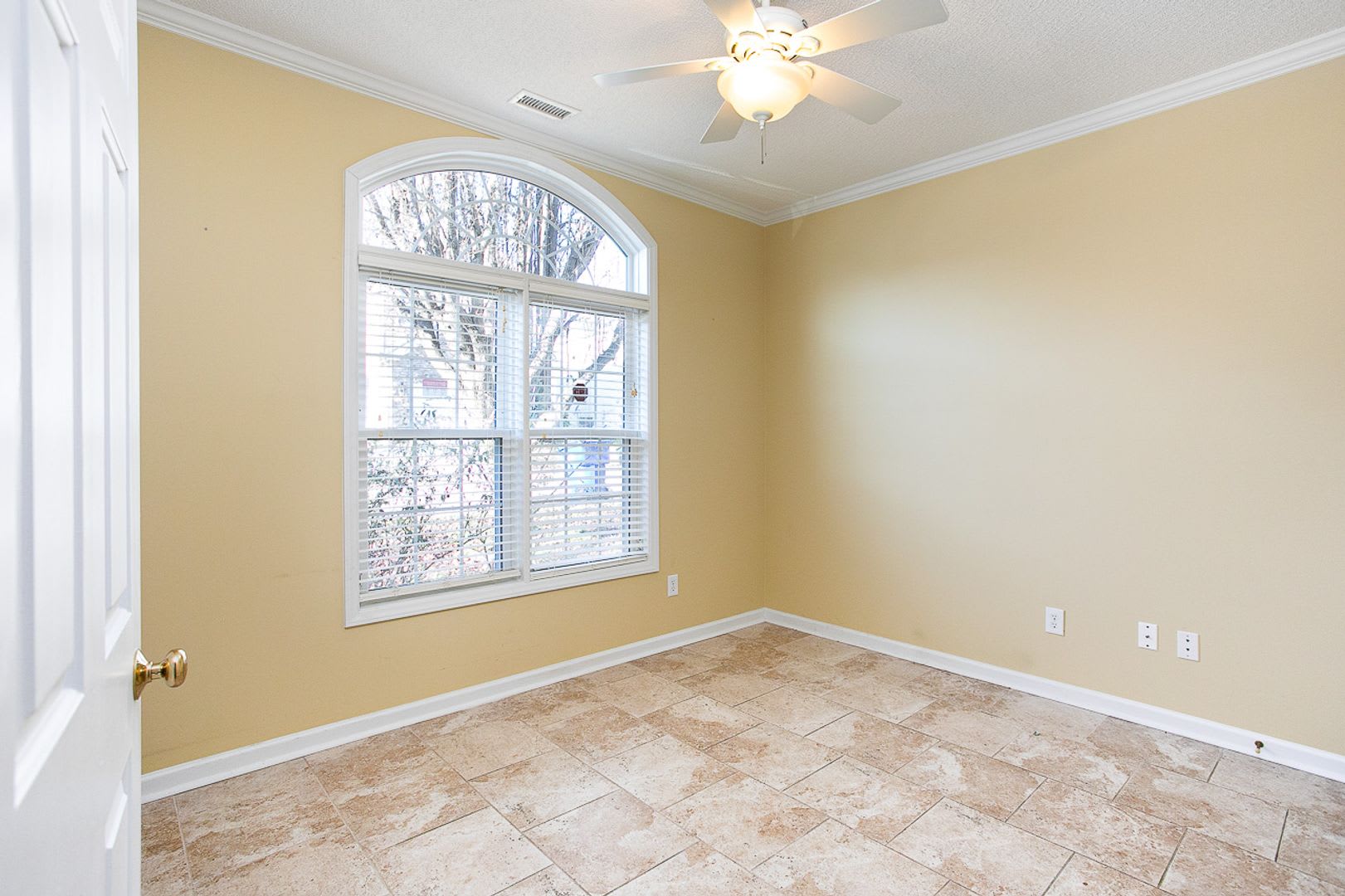 Ranch home in North Raleigh! – photo 3
