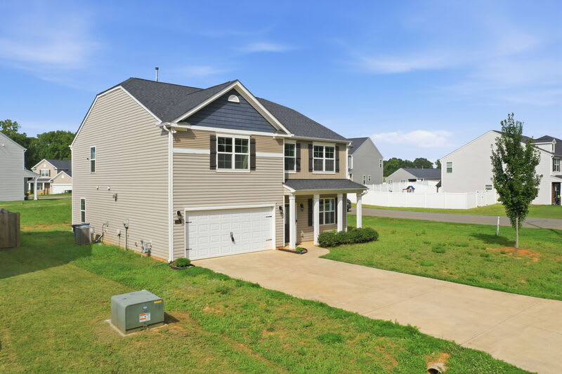 2509 Summersby Drive – photo 2