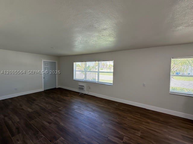 101 W 11Th St – photo 4