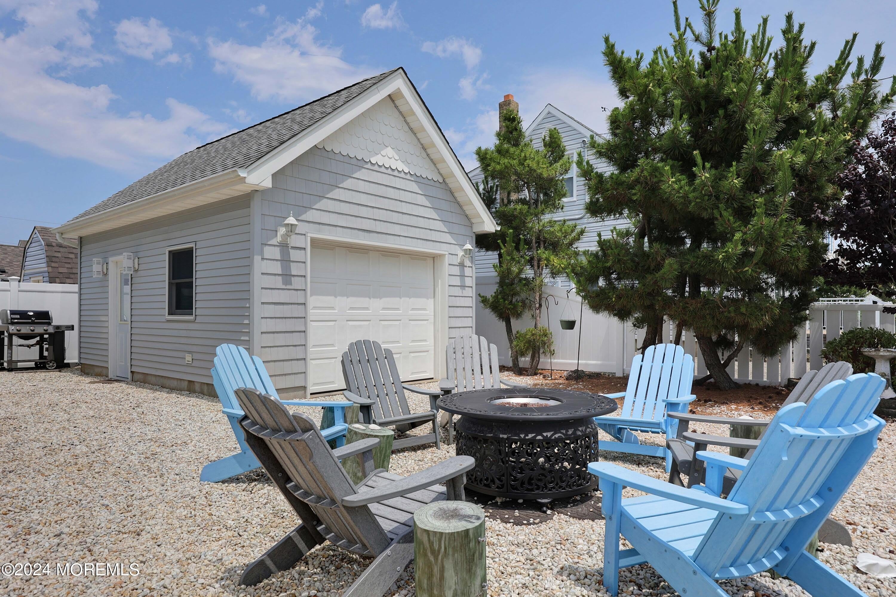 1607 Baltimore Avenue – photo 4