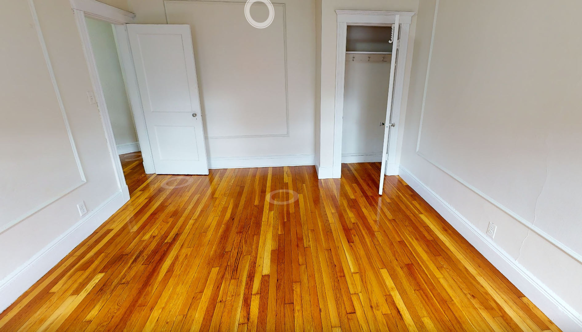 Charming 2 5 Bedroom No Broker Fee – photo 5