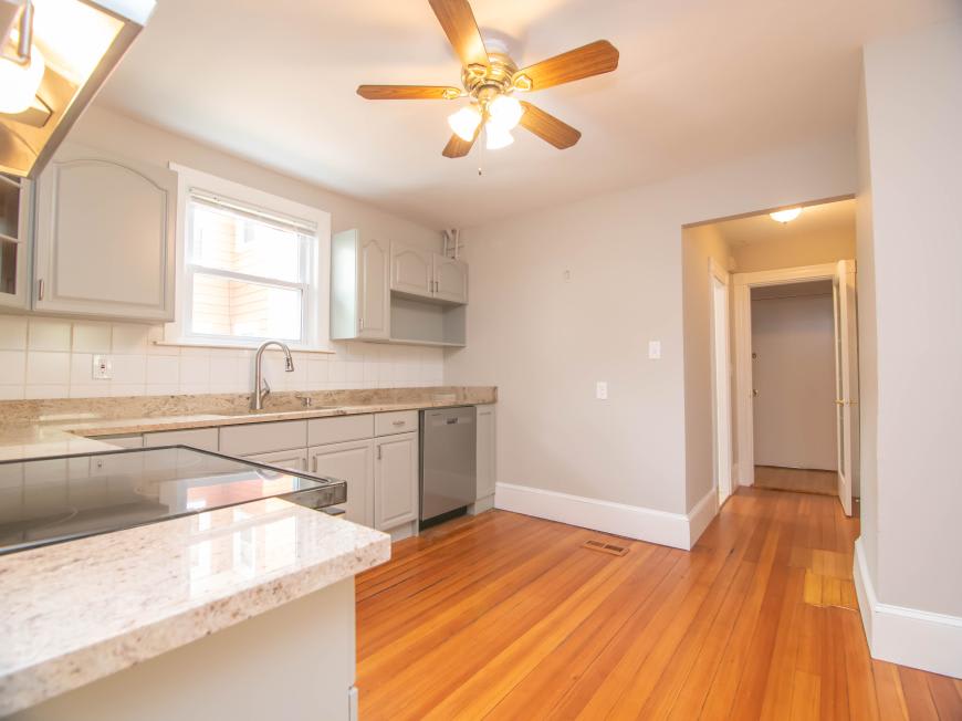48 Oak Square Ave. – photo 5
