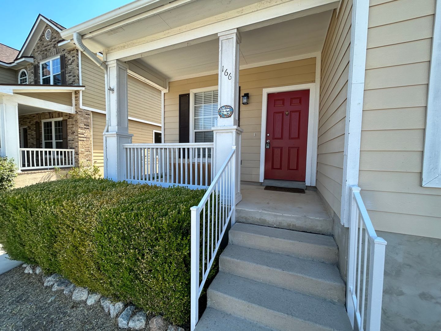 Move In Special Charming Two Story Home In Stone Oak With Fenced Backyard – photo 3