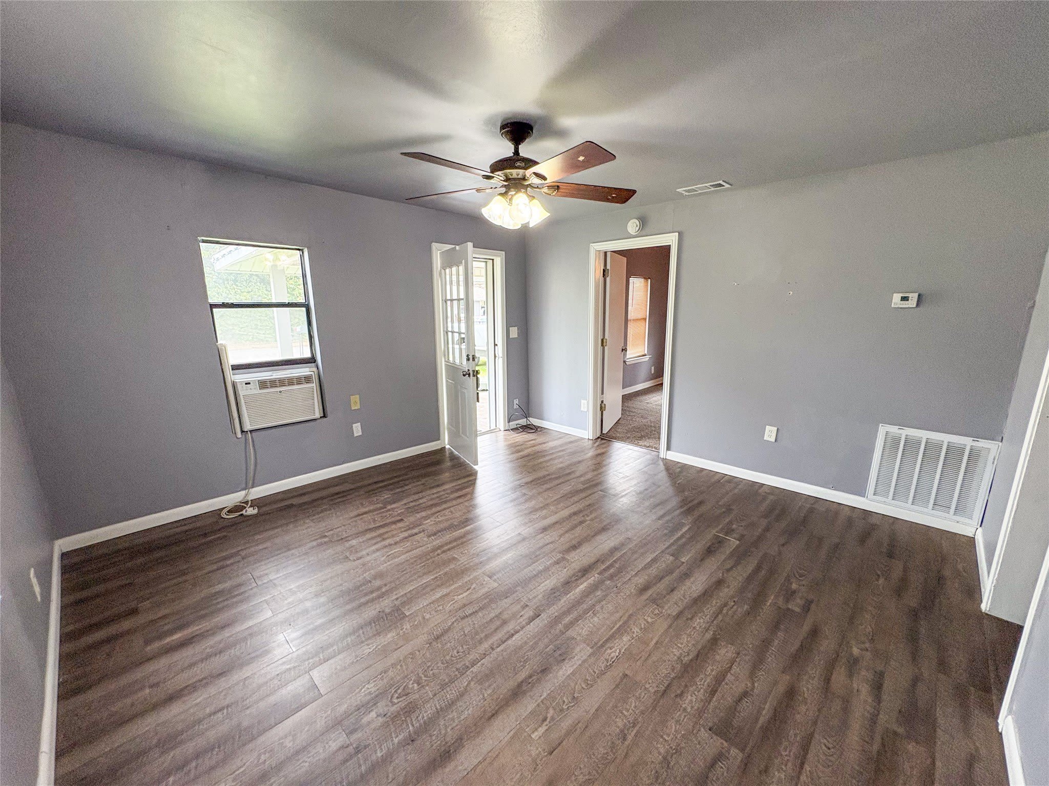 528 W Florence – photo 3