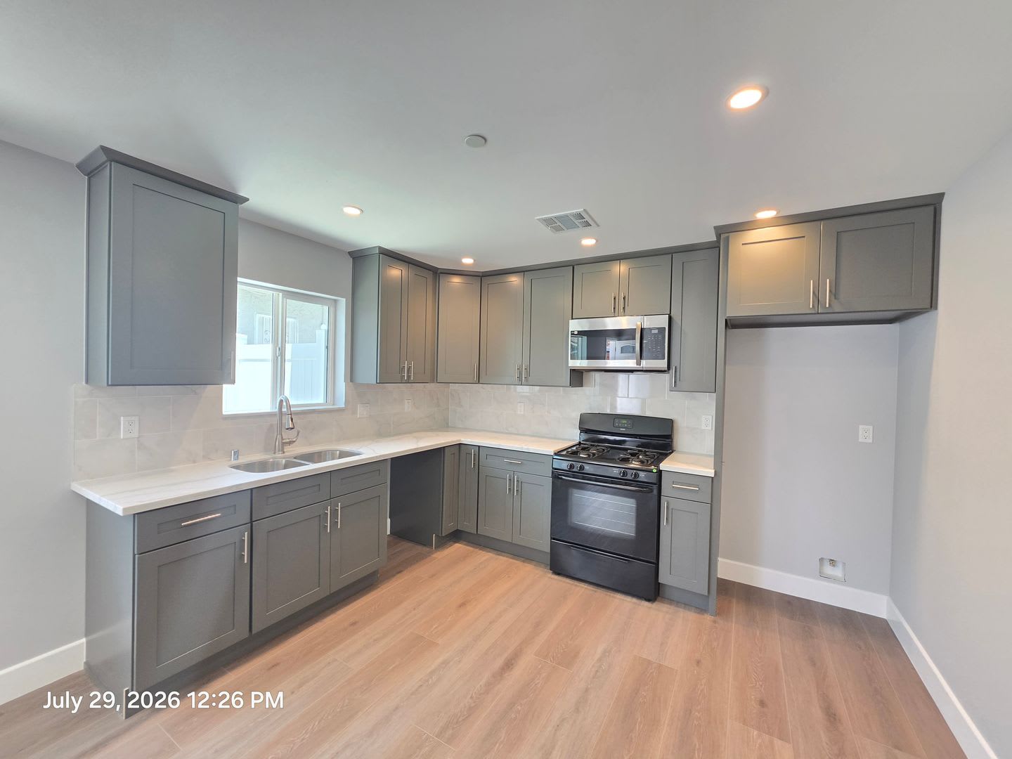 8154 Potter Ave – photo 4