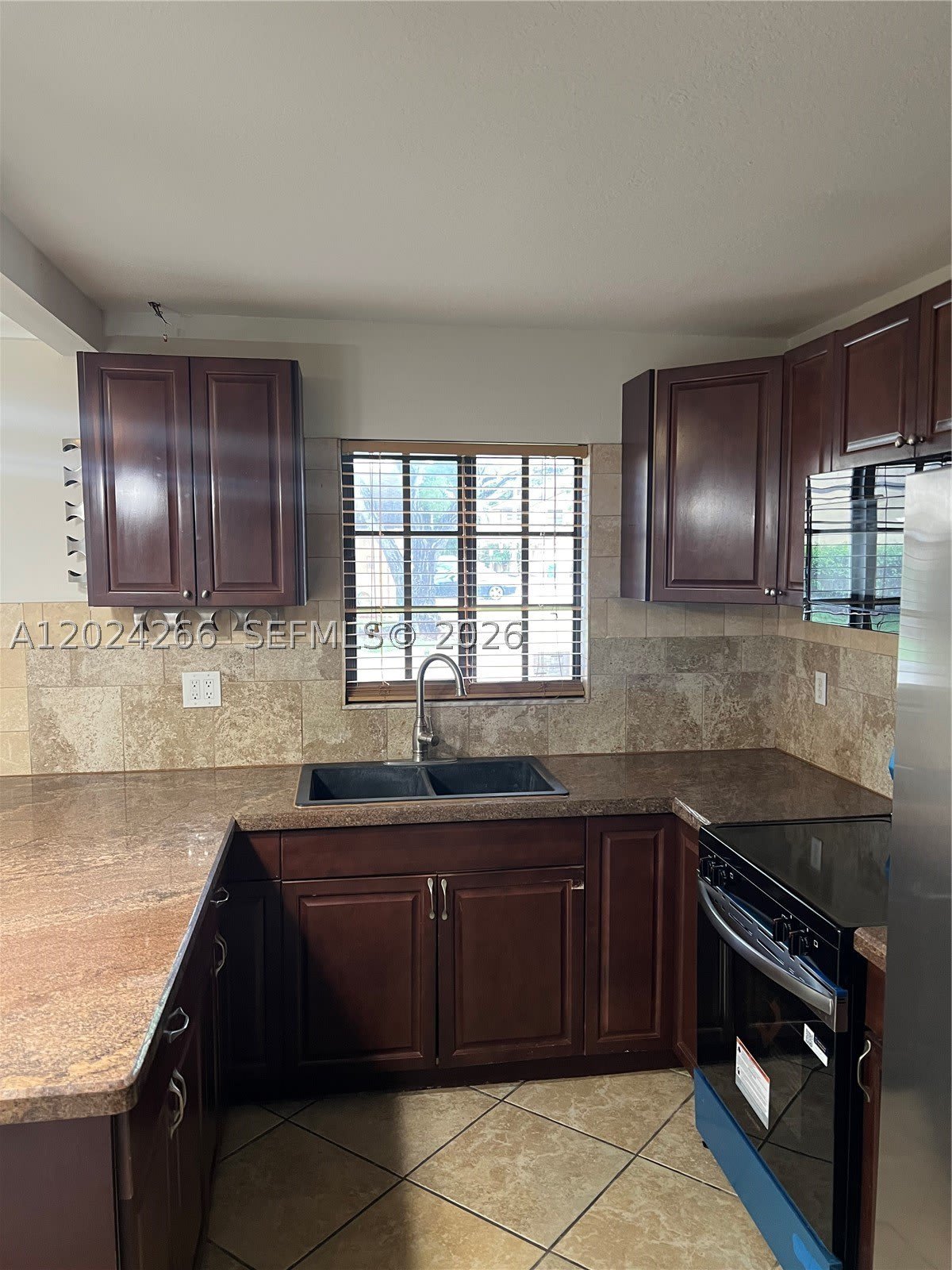 1126 Ne 209Th Ter – photo 3