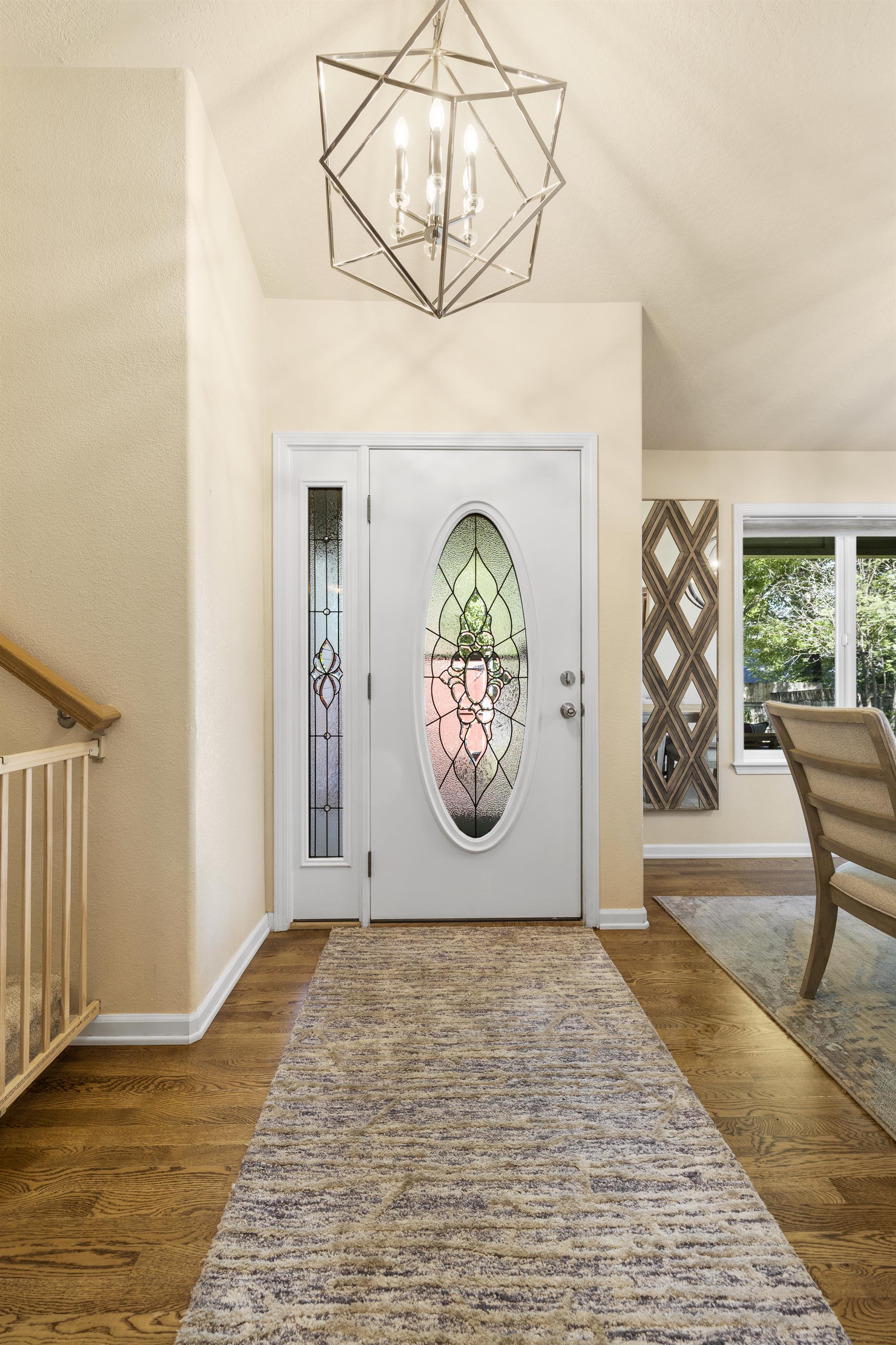 3034 Colonial Avenue – photo 3