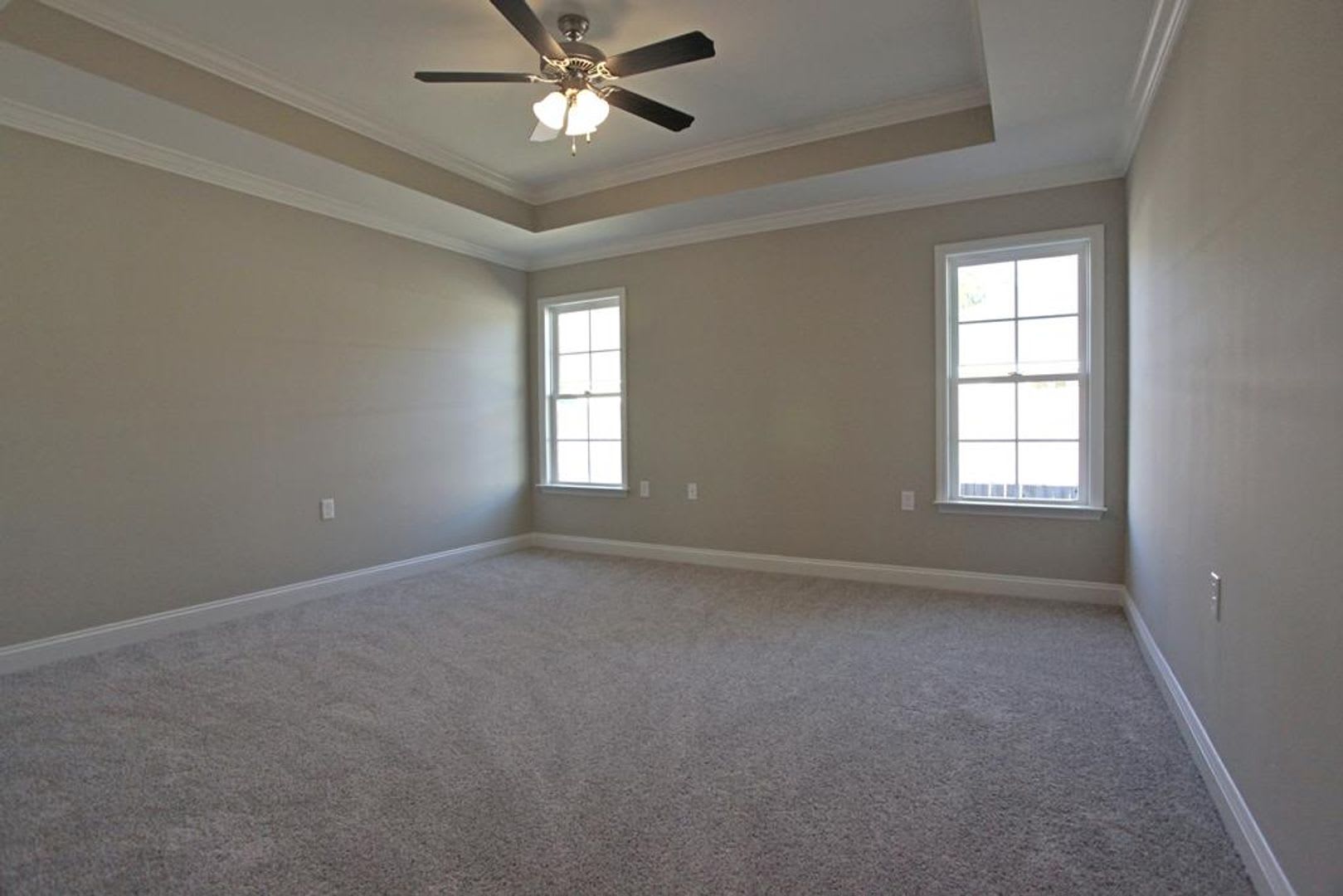 Stunning 4-Bedroom Home with Modern Amenities in Valdosta's Northlake Subdivision – photo 3
