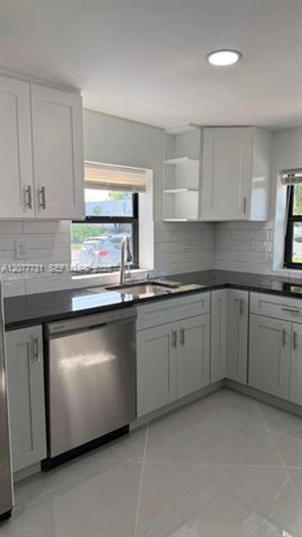 305 NE 58th Ter # 305, Miami, FL 33137 – photo 4