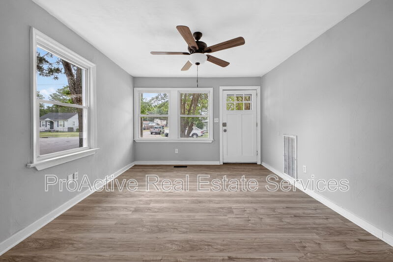 900 Partridge Ave. – photo 4