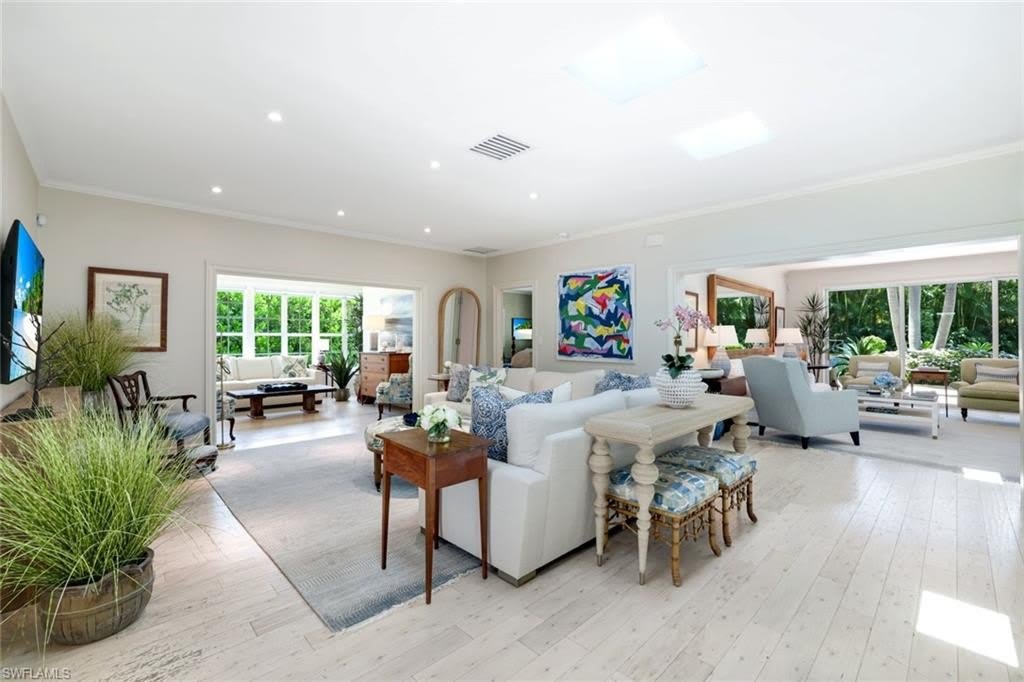 642 6th Ave N – photo 5