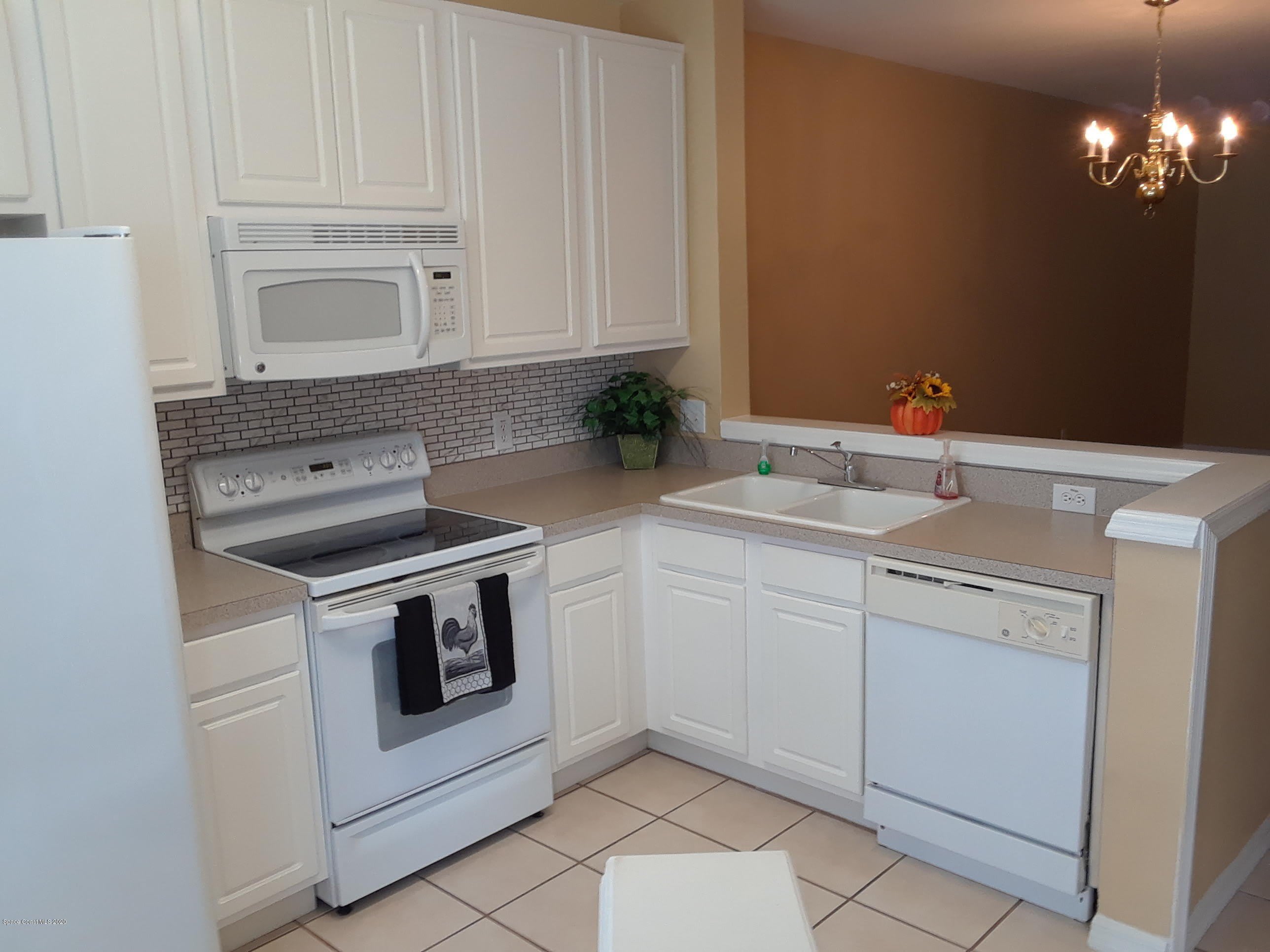 1359 Hampton Park Lane – photo 2