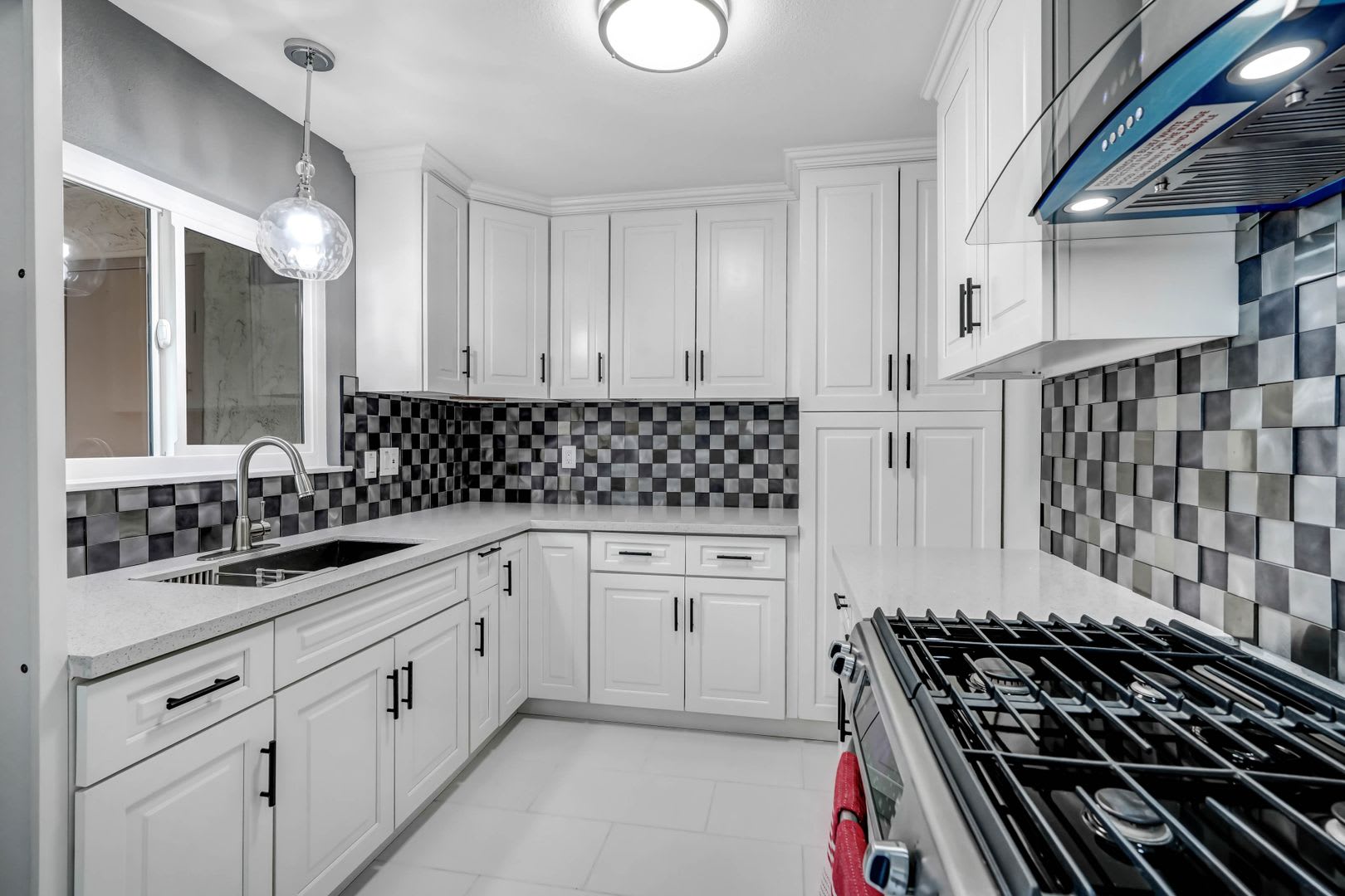 Available Now Turn Key And Move In Ready 2 Bedroom 1 5 Bath Two Story Corner Lot Townhouse – photo 5