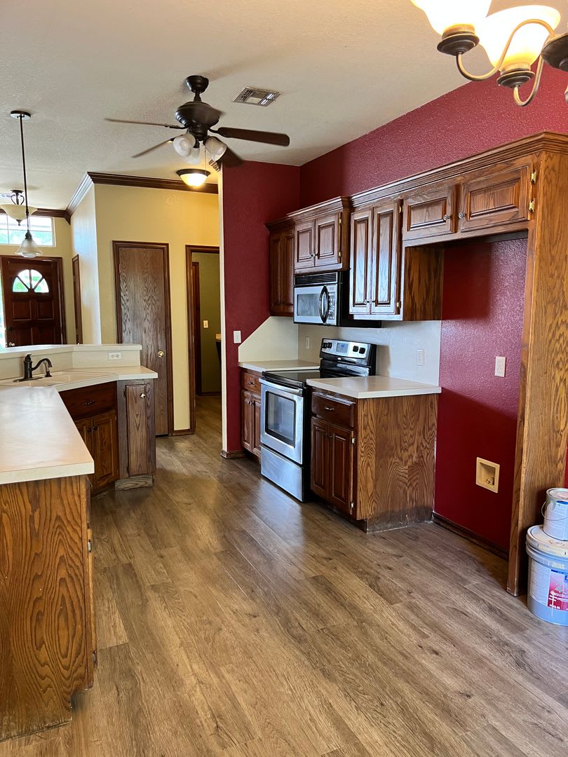 West side rental 3 bed/2 bath/2 car garage – photo 3