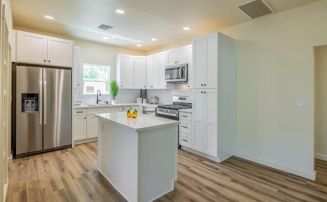 2646 East 5th Street – photo 3