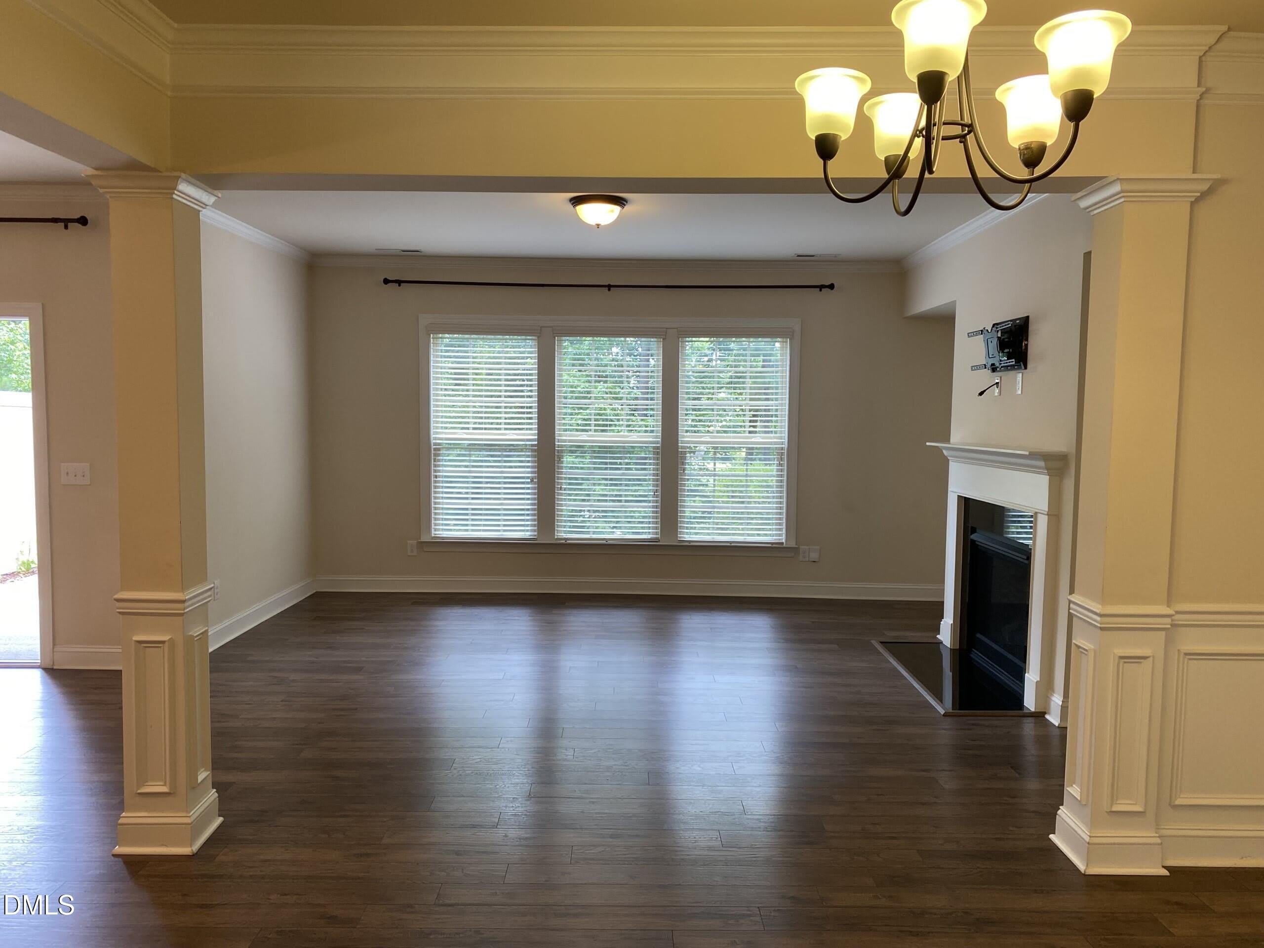 1874 Blue Jay Point – photo 5