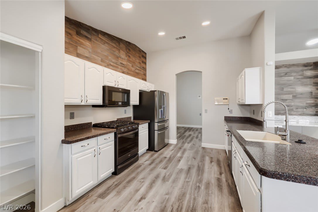 4407 Golden Palomino Lane – photo 3