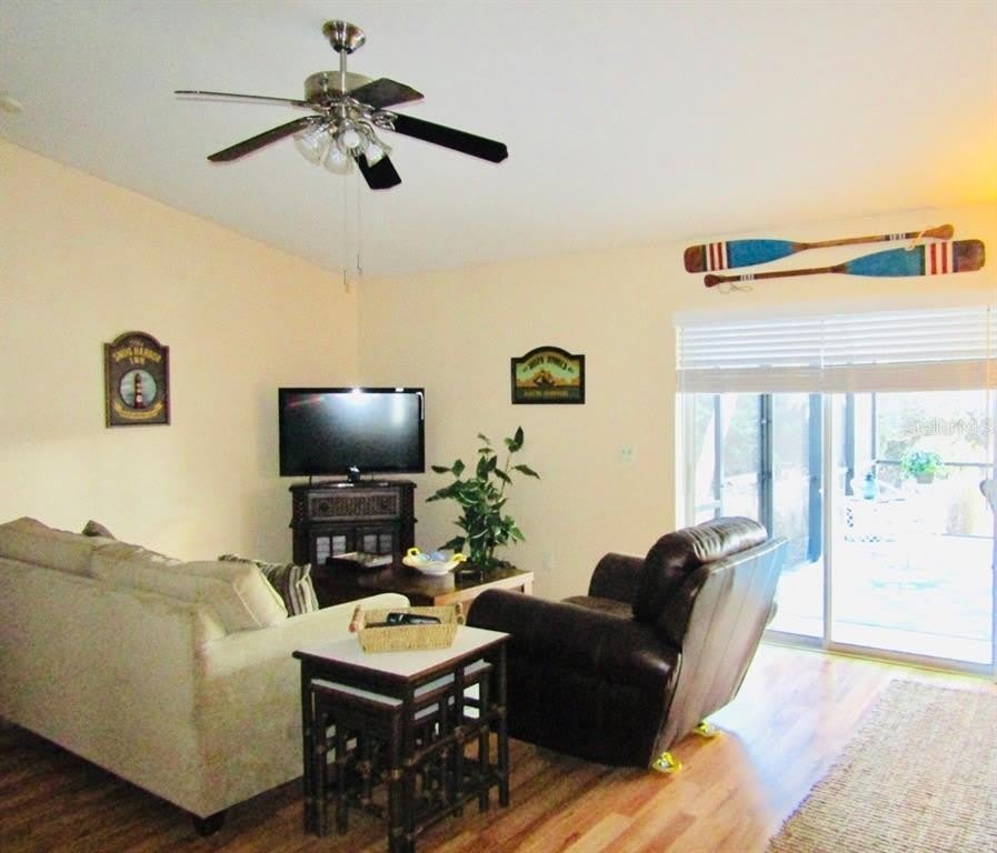 9347 LOYOLA AVENUE – photo 4
