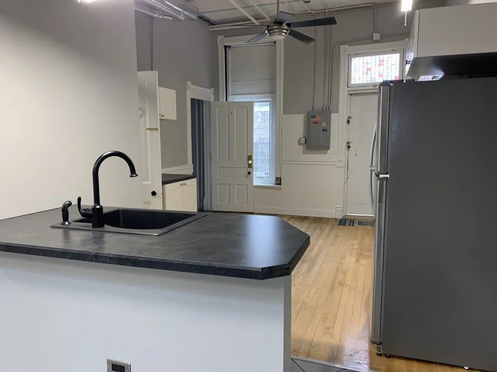 8 N State Street – photo 4