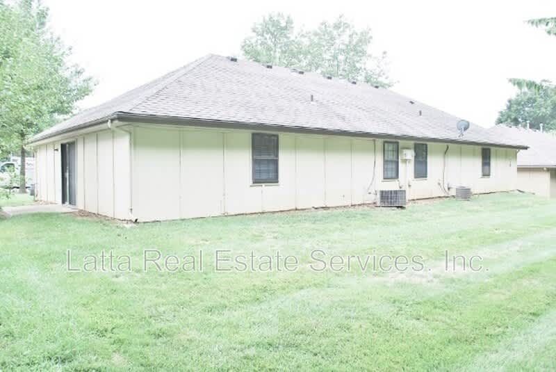 3249 NW Mill Dr – photo 2