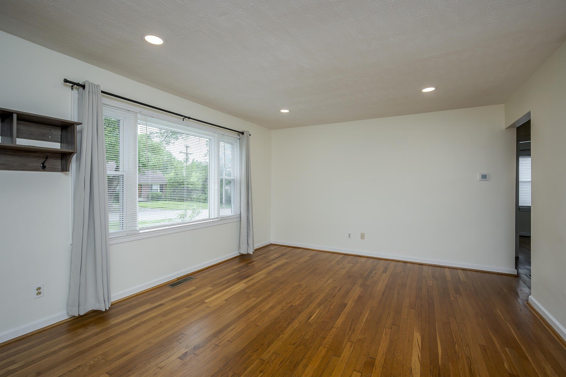 649 Mitchell Avenue – photo 5