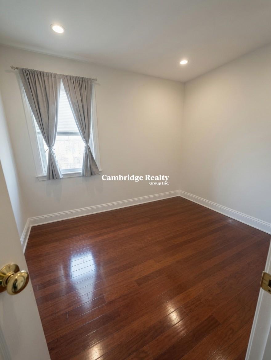 14 Duval St. – photo 3