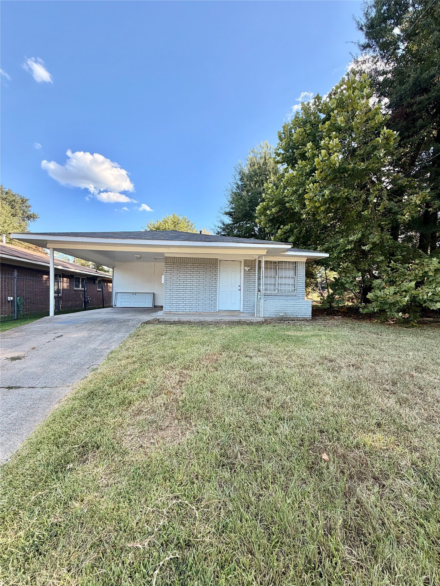 2423 Stonewall Street – photo 1