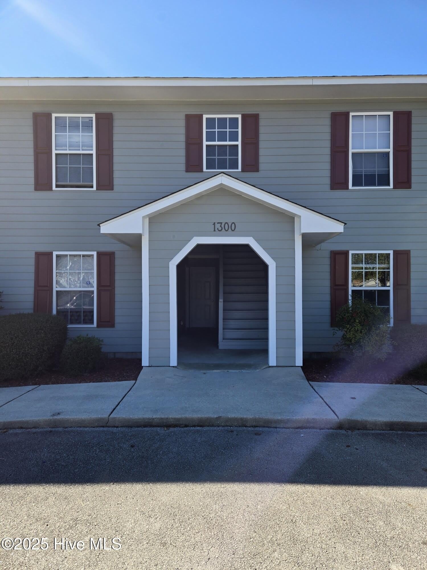 1300 Hammock Lane – photo 1