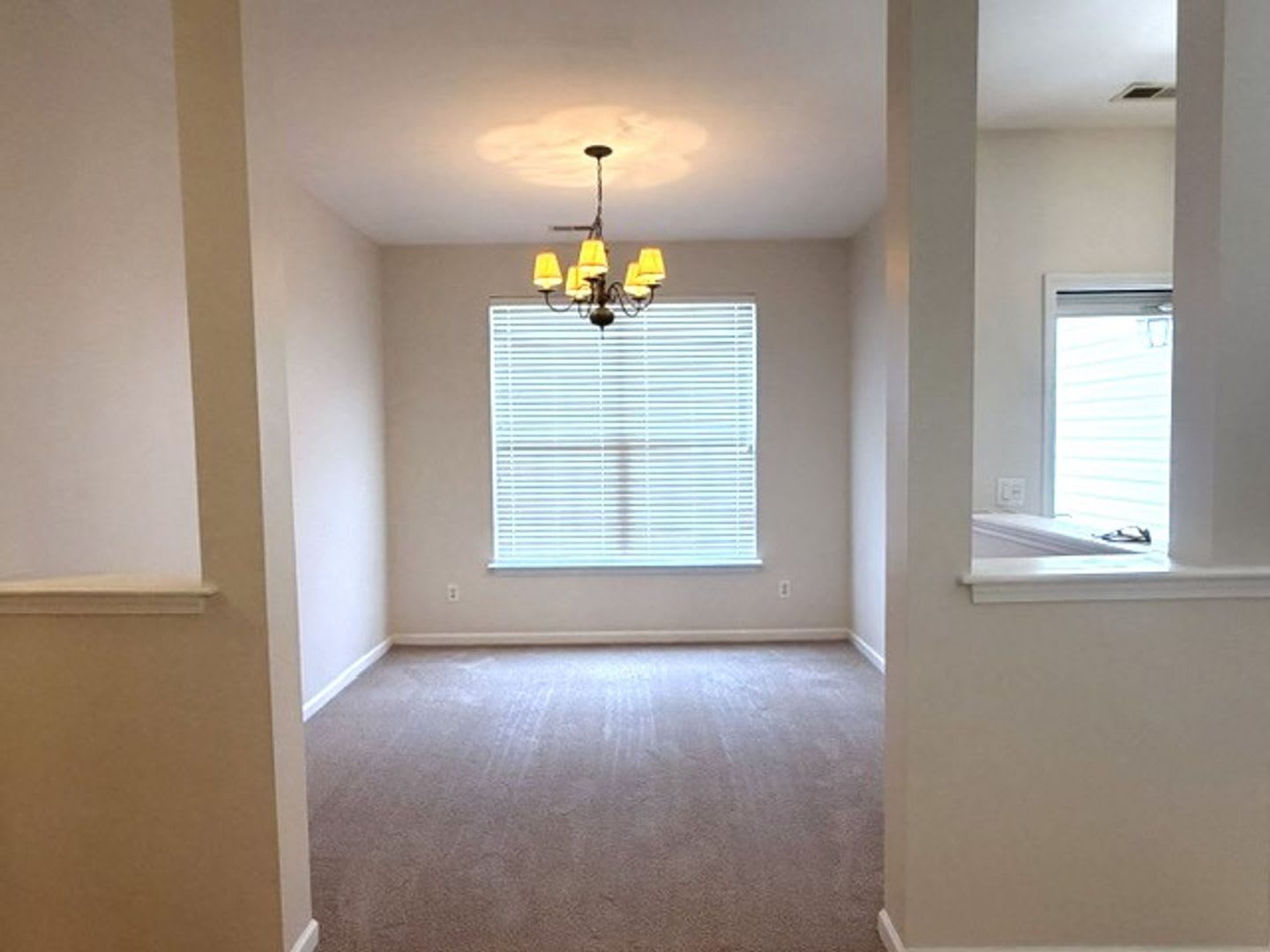 ~~ Beautiful home in Governor's Green Subdivision ~~ – photo 2