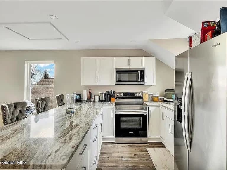 22 Maplewood Avenue 2 – photo 2