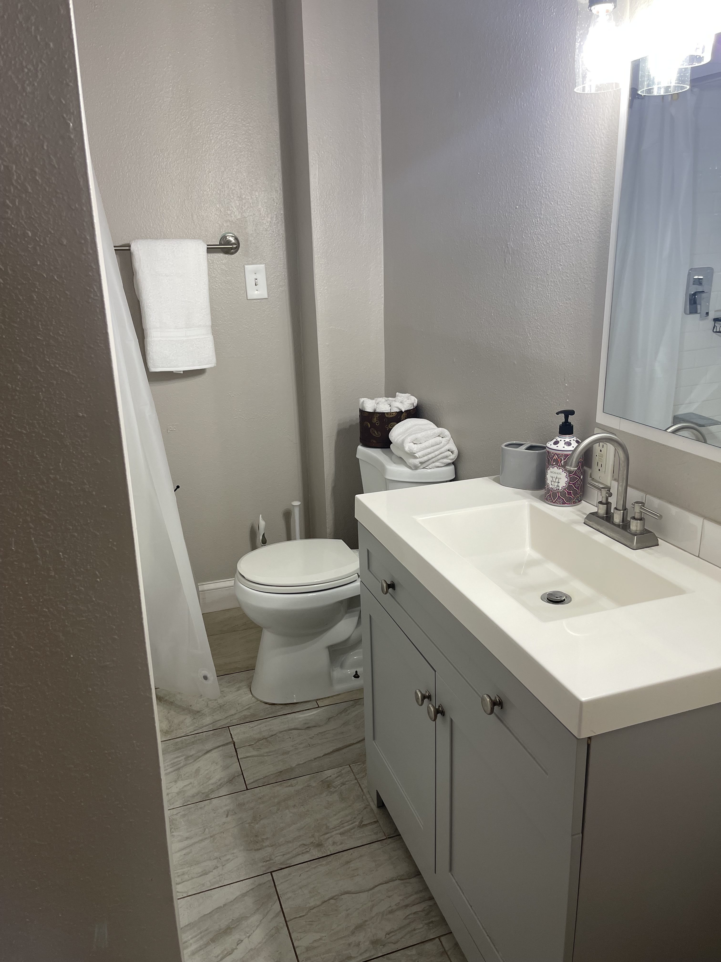 912 East Saint Clair Street – photo 4