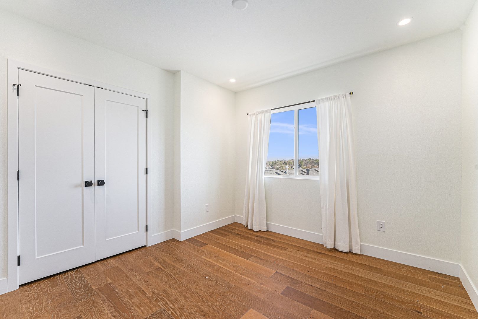Modern Townhouse in Prime Location Near Sloan's Lake – photo 5