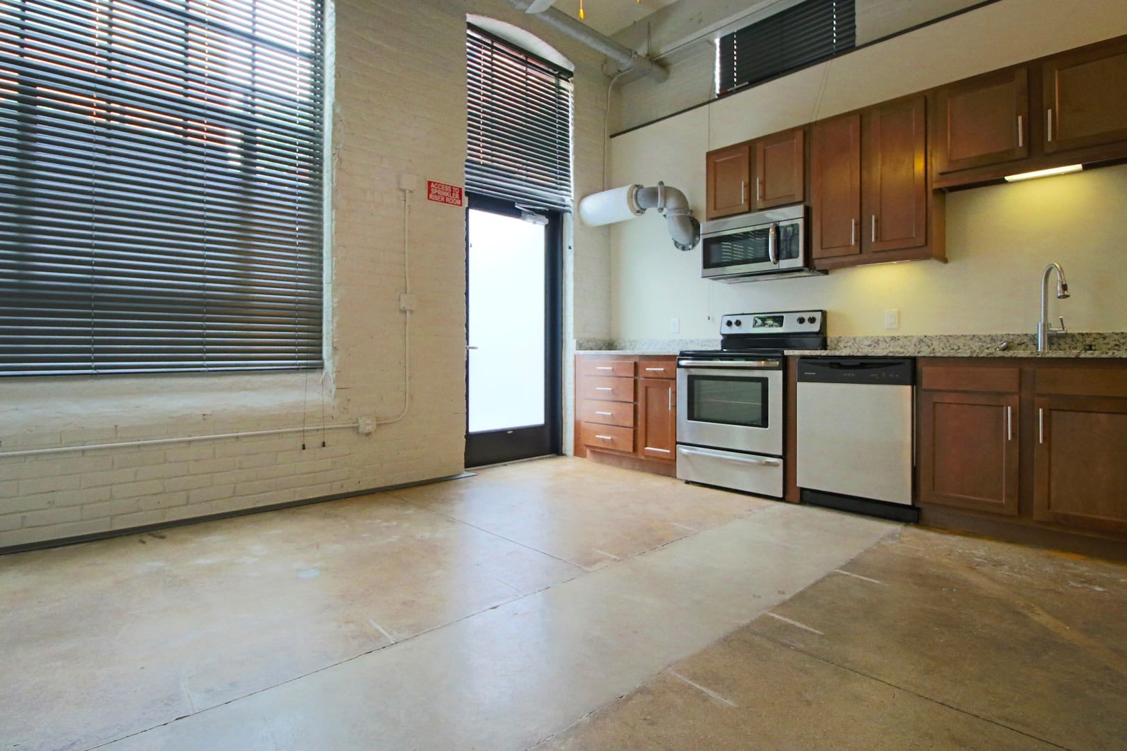 Main 2323 MT, LLC – photo 3