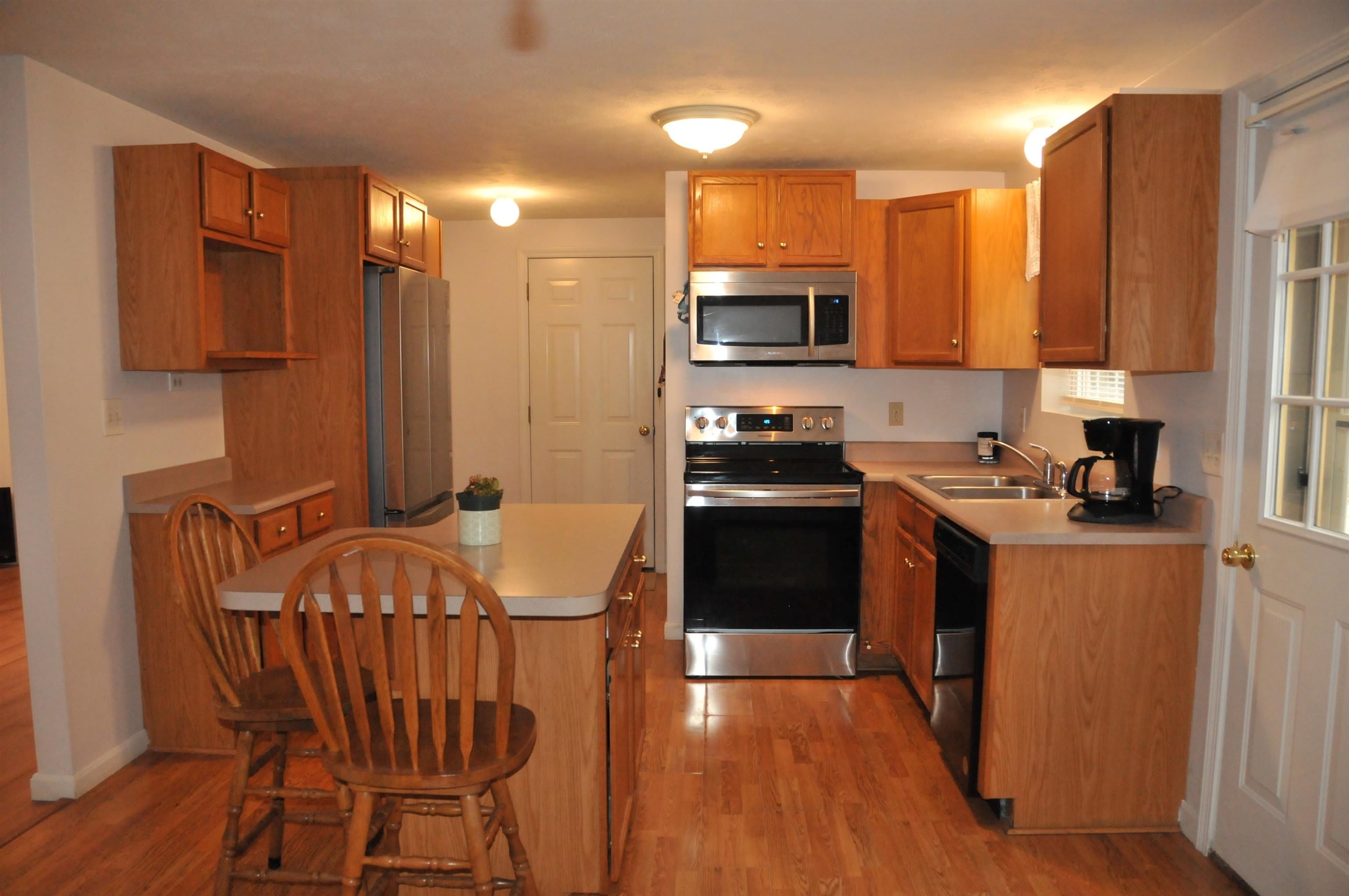 147 Highrock Road – photo 5