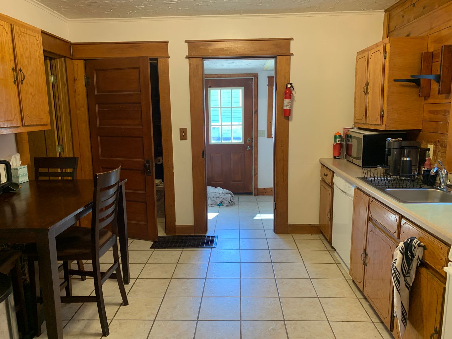 Right by the stadium!! Move in August 2027!! 2 Bed, 1 BA – photo 4