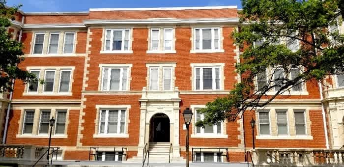 200 Drummond Place – photo 2