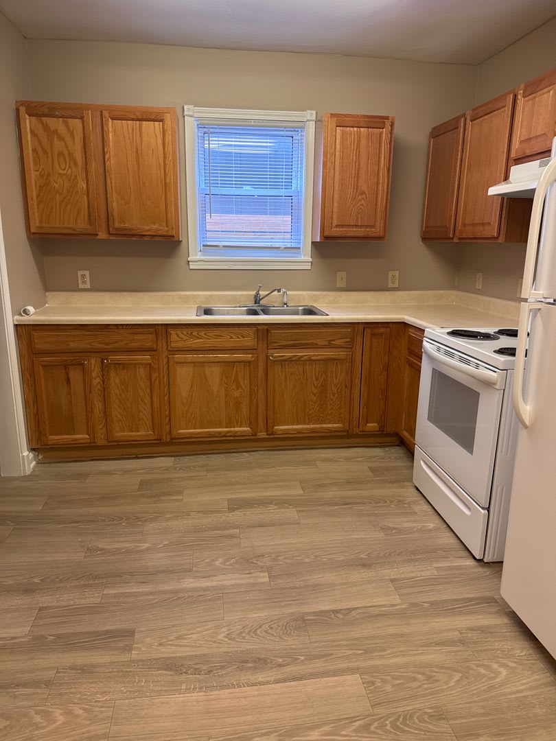 3 bedroom 1 1/2 bath HISTORICAL FOUNTAIN SQUARE – photo 5