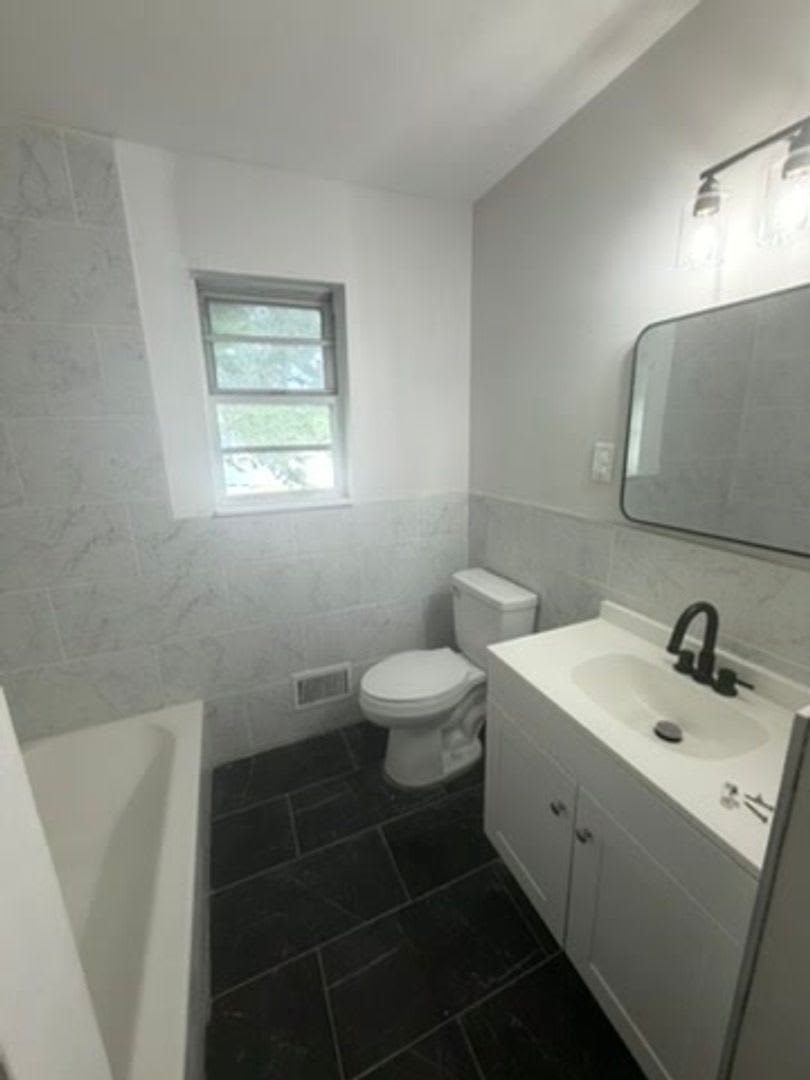3-Bedroom Lakehurst Home with Fully Fenced Yard – photo 4