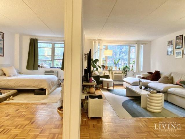 301 Elizabeth Street – photo 3