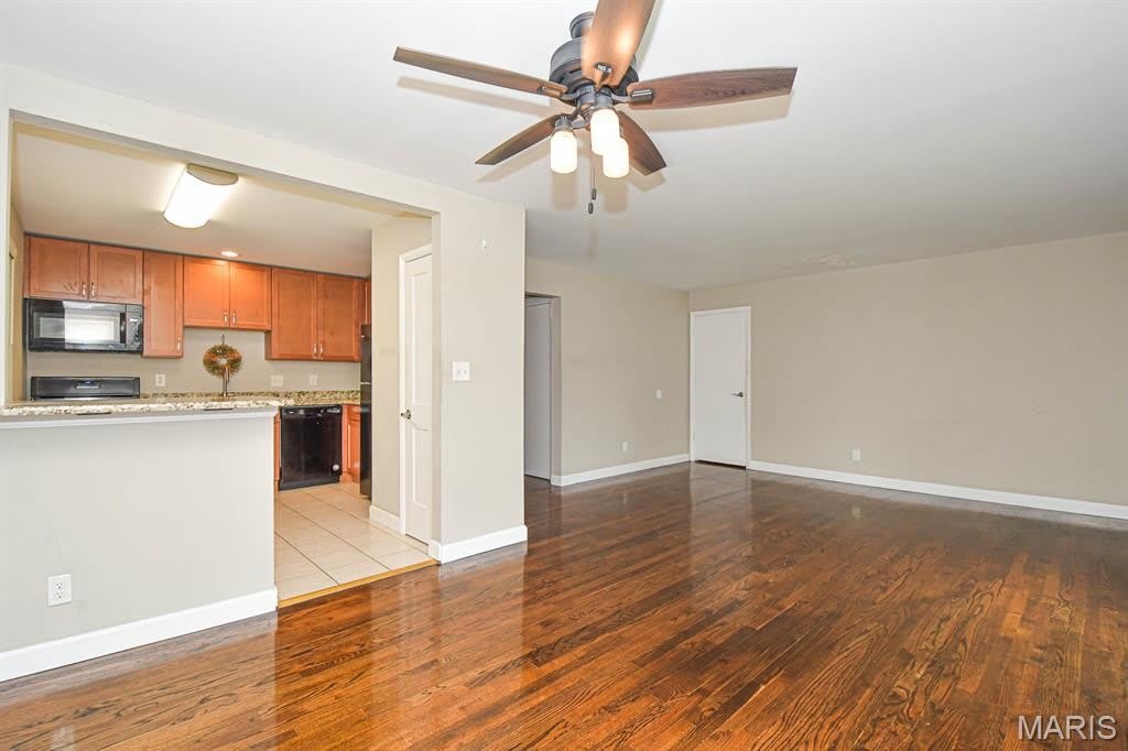 7359 Balson Avenue – photo 4